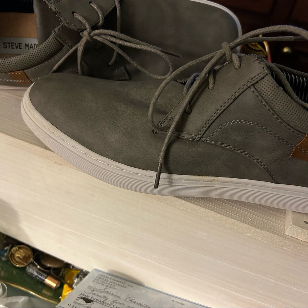 Steve Madden Gray Sneakers Minimalist Design